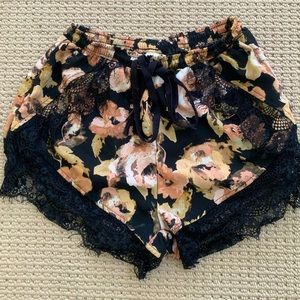 Nordstrom Floral Shorts🌸